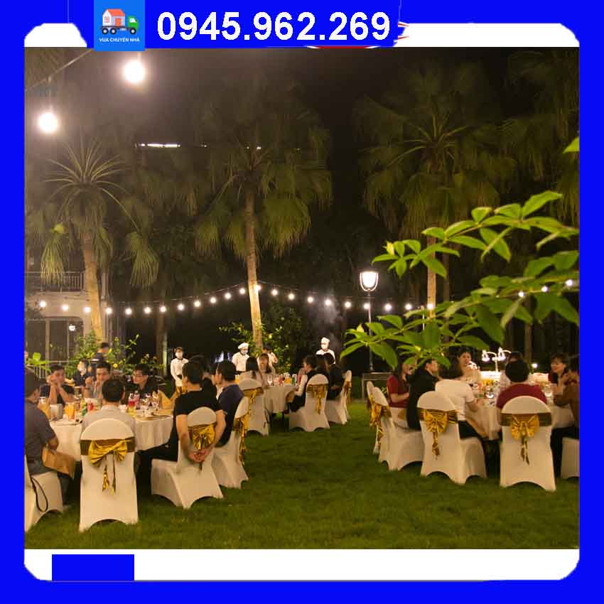 địa điểm tổ chức Year End Party ngoài trời